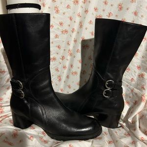 Black buckle boots